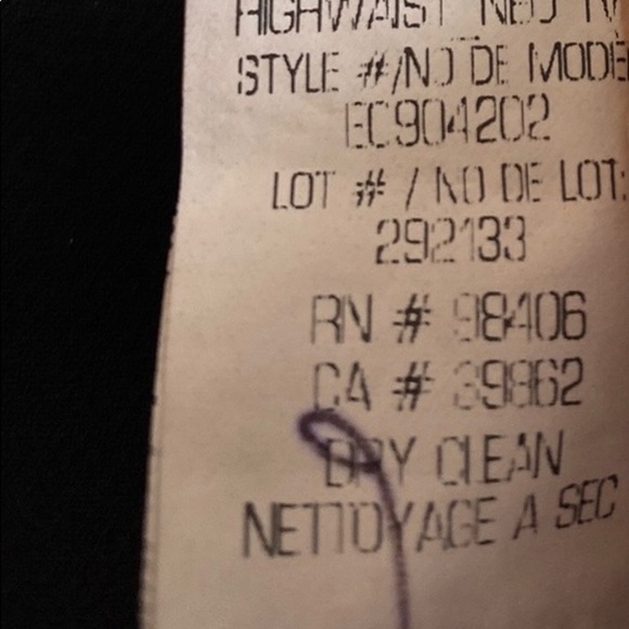 Theory high waisted pants with ankle zippers. Size 2.
C - Picture 13 of 16